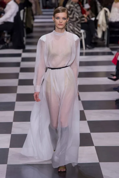 Look 52